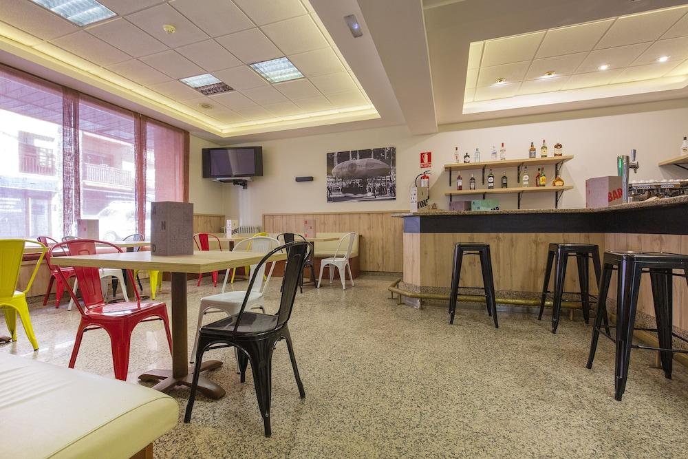 Hotel Encamp Bagian luar foto